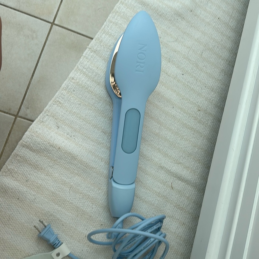 NOR Blue Garment Steamer